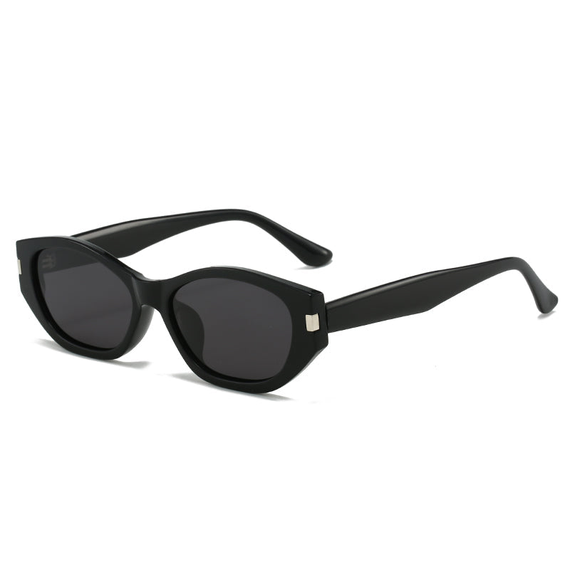 Cocoa Mirror Cat-Eye: The Hot Girl Retro
