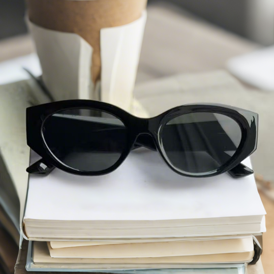 The 2025 White Cat-Eye Shield